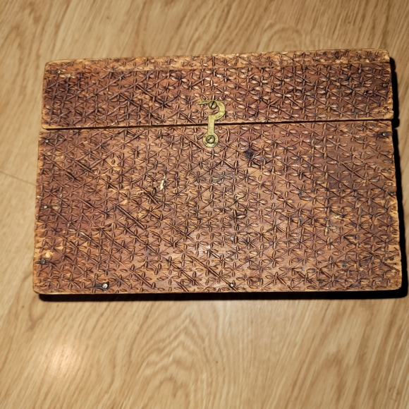 Vintage Tramp Art Style Box - Picture 5 of 9